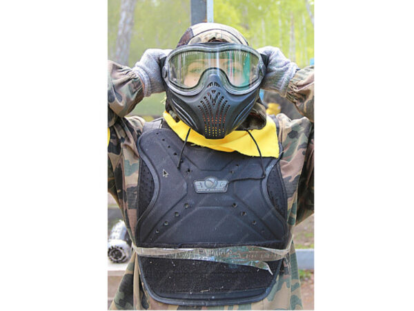 Accesorio de protección para paintball y deportes extremos